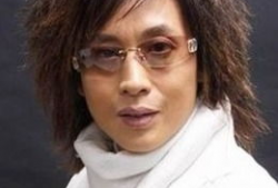 李娜个人资料癌症图片,无畏挑战，展现坚韧人生