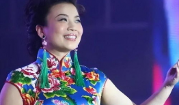 张也歌手个人资料,跨越时代的歌唱传奇，民族音乐的璀璨明珠