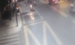 站台搞笑版