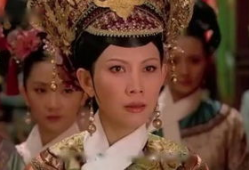 甄嬛传花絮孙俪蔡少芬,孙俪蔡少芬幕后互动，姐妹情深引关注