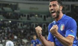 佩莱 个人资料,意大利锋线巨星的足球生涯与成就