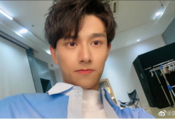 学生网红男照,网红男学生照引发热议